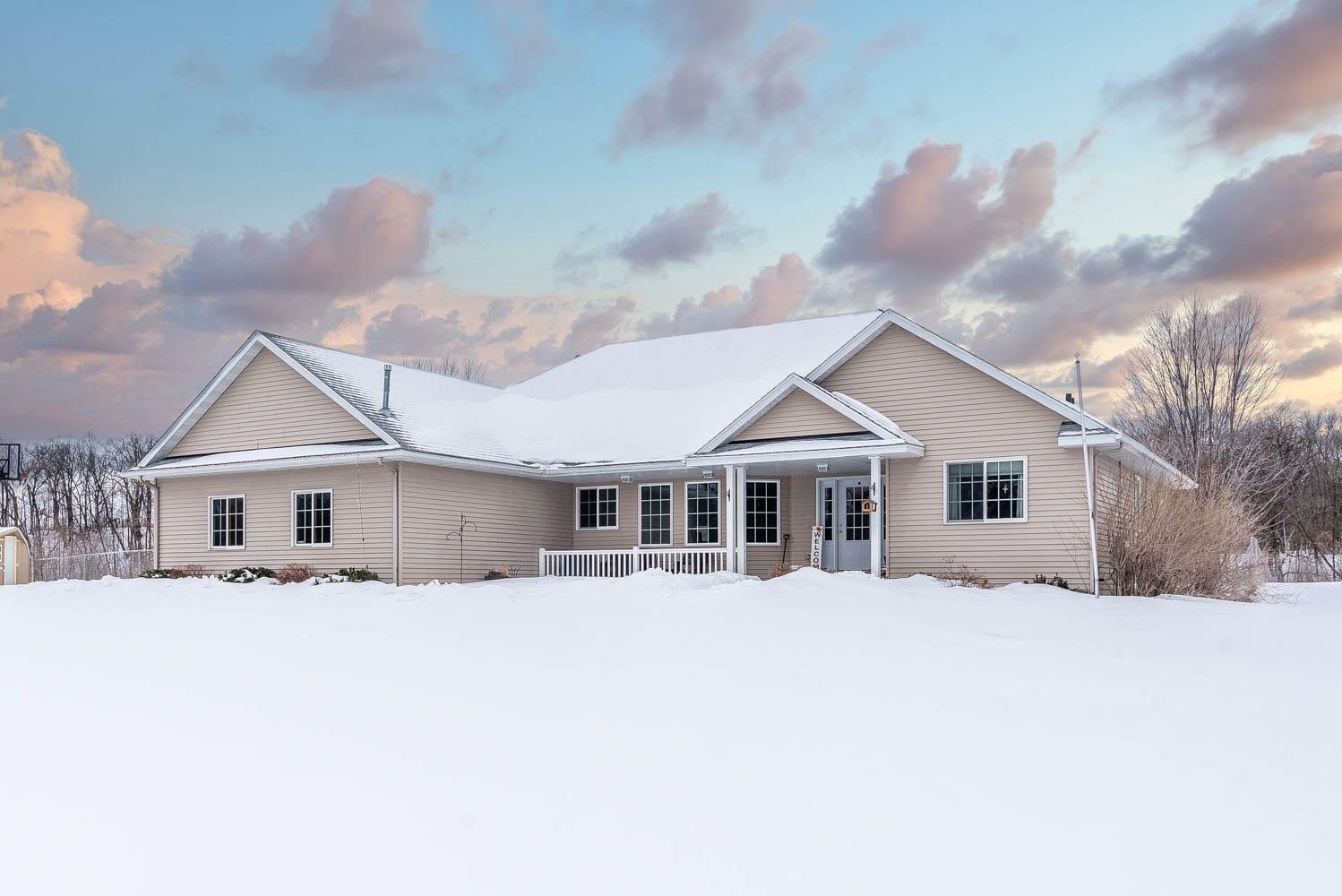 Property Photo: 20448 State Highway 83 MN 56001