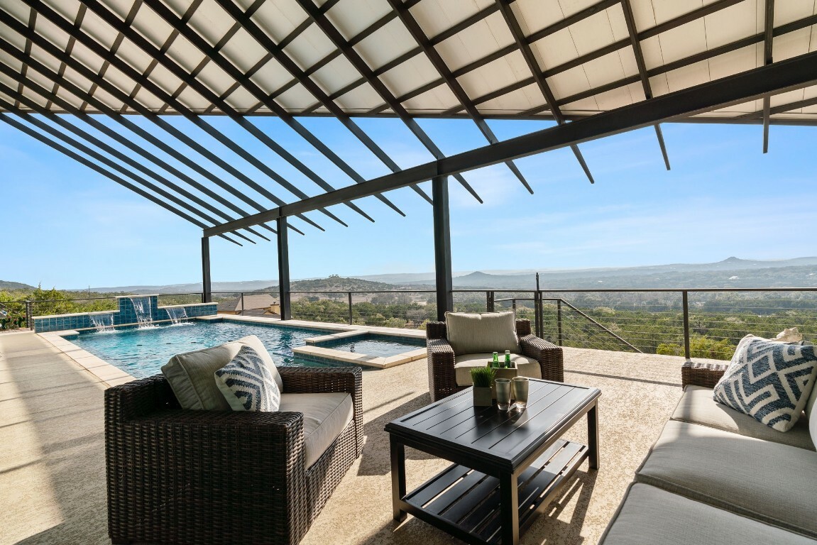 Property Photo: 1005 Caliche Road TX 78676