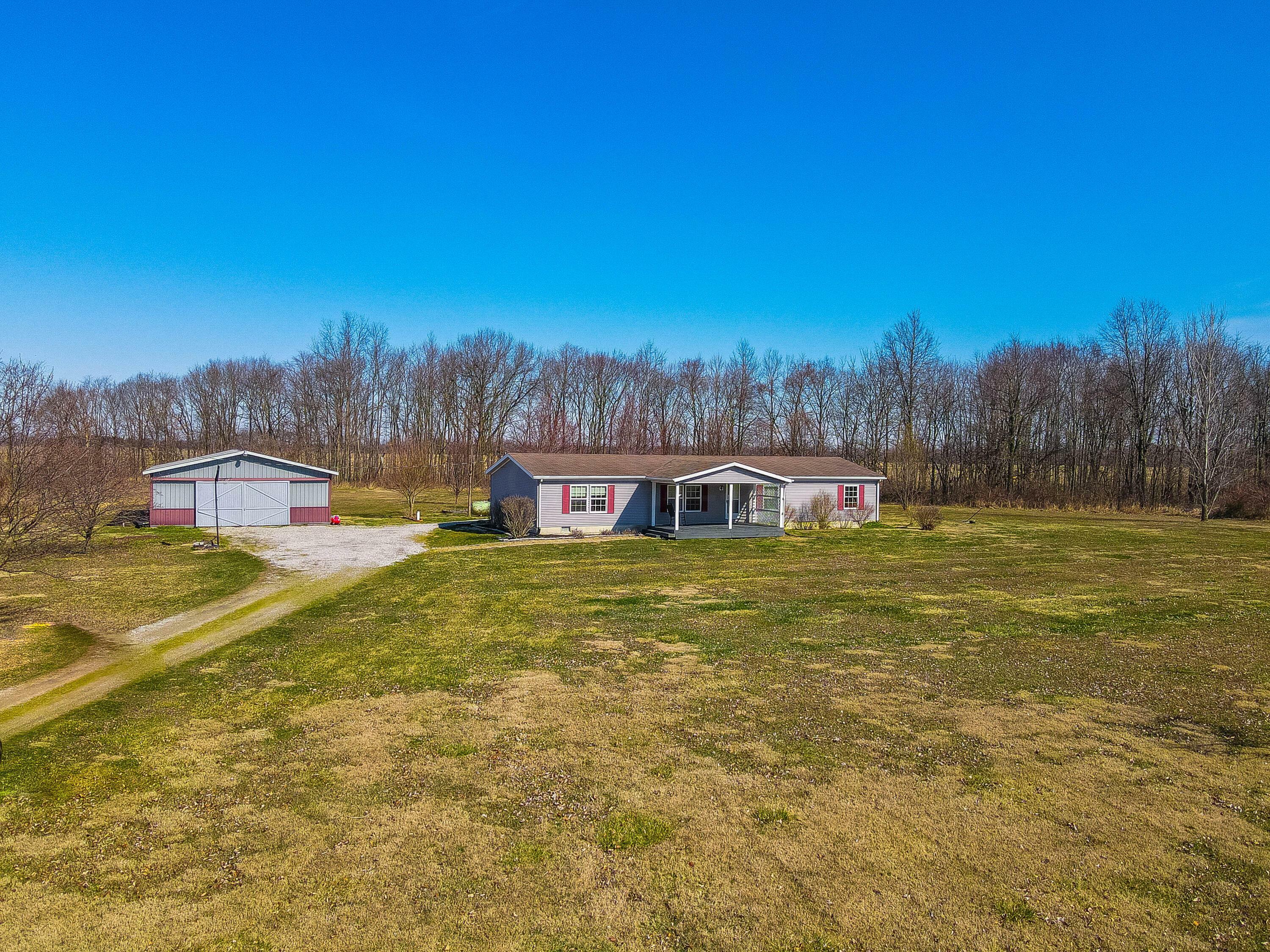Property Photo: 6502 Mink Street Road OH 43061