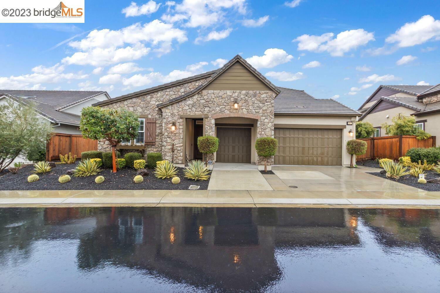 Property Photo: 2037 Tempranillo Ln CA 94513
