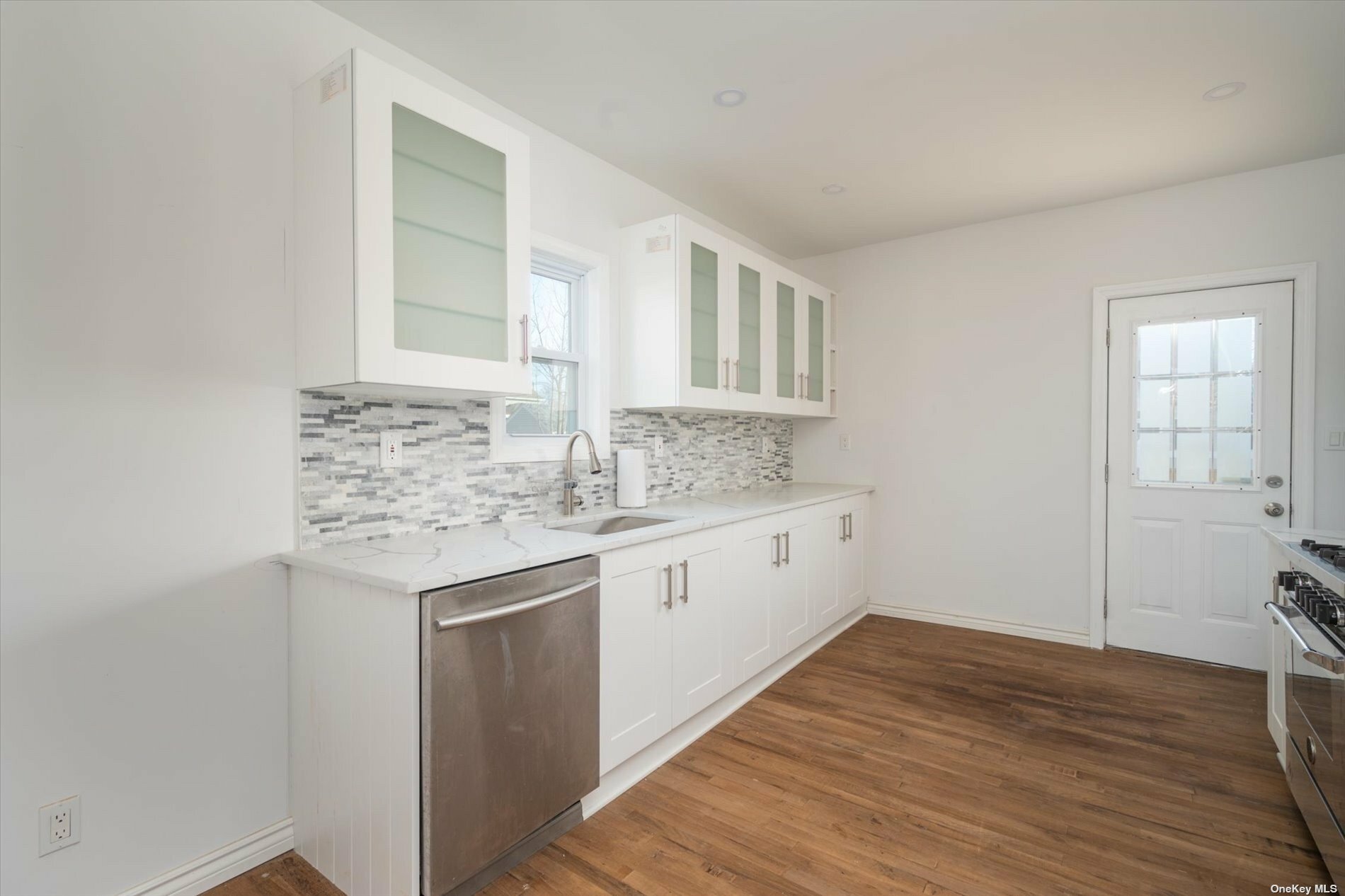 Property Photo:  46 Harts Avenue  NY 11575 