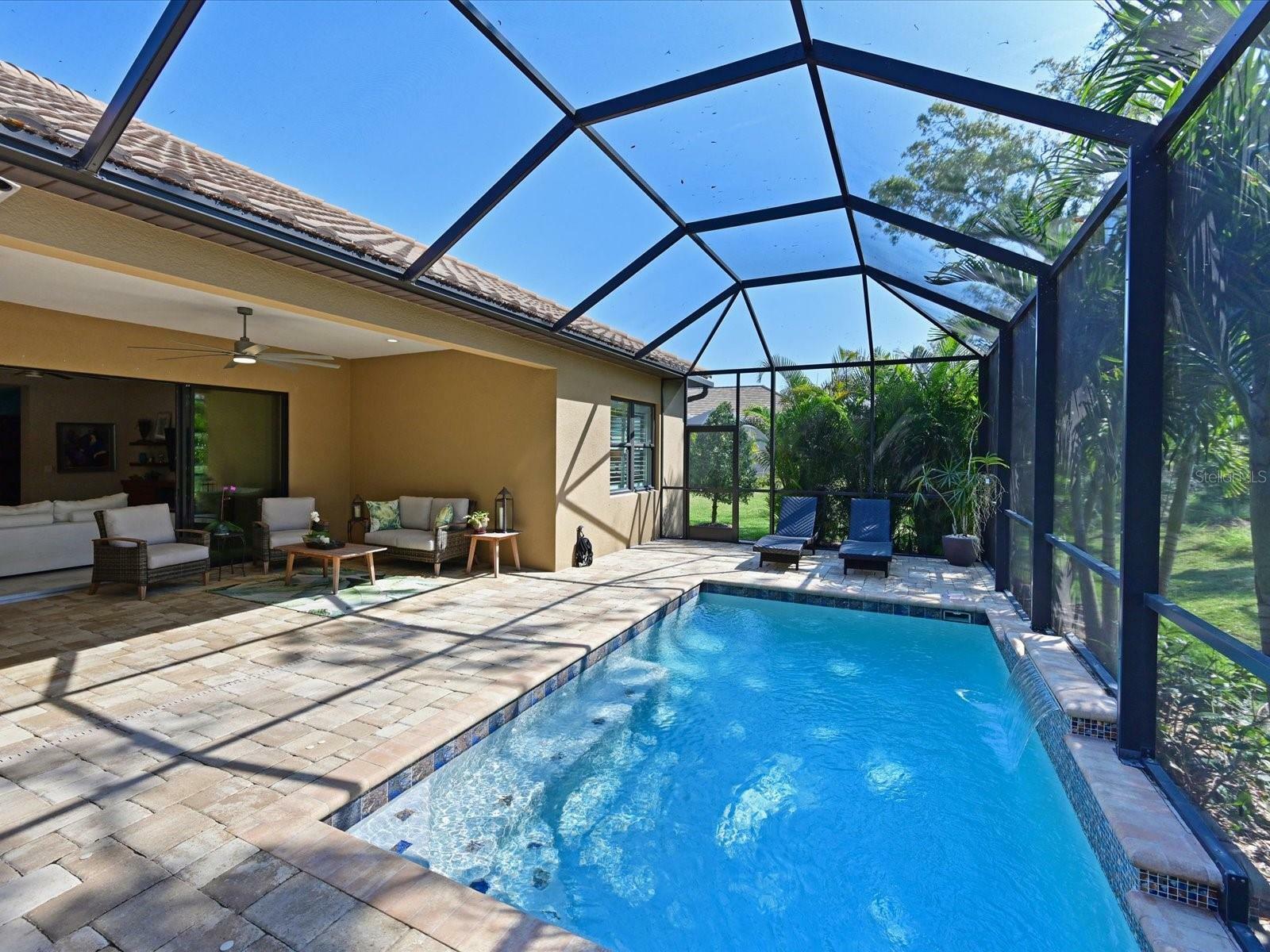 Property Photo: 12816 Coastal Breeze Way FL 34211