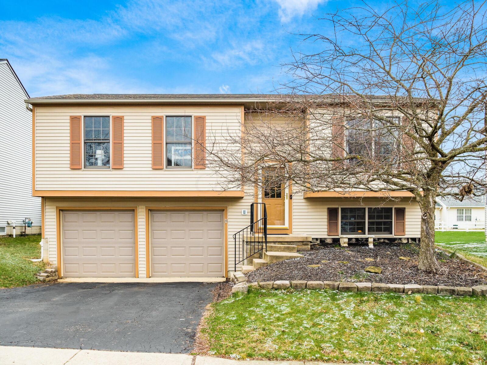 Property Photo:  1136 Greeley Drive  OH 43119 