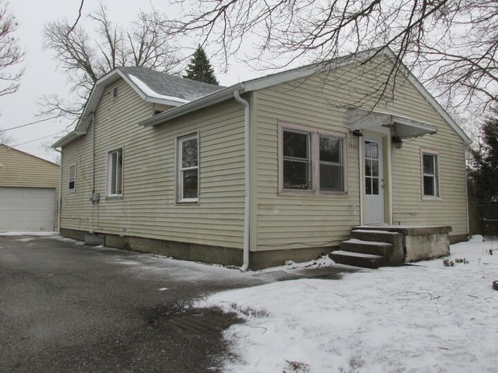 1407 Andrew Avenue  La Porte IN 46350 photo