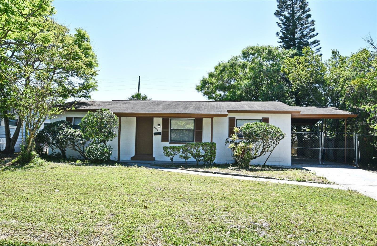 Property Photo: 4212 Colony Way FL 32808