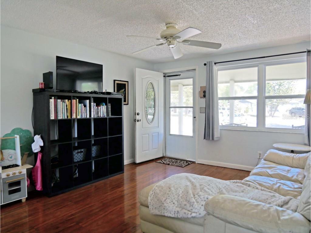 Property Photo: 8536 Rose Terrace FL 33777