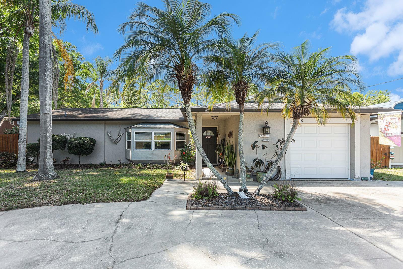 Property Photo:  18210 Griffith Rd.  FL 33548 