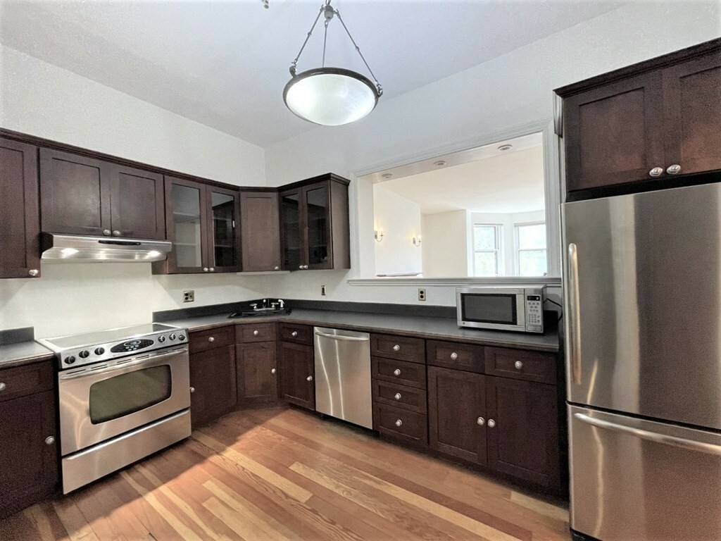 Property Photo: 239 Commonwealth Ave 51 MA 02116