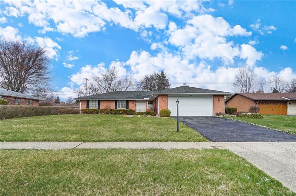 Property Photo: 2219 E Rahn Road OH 45440