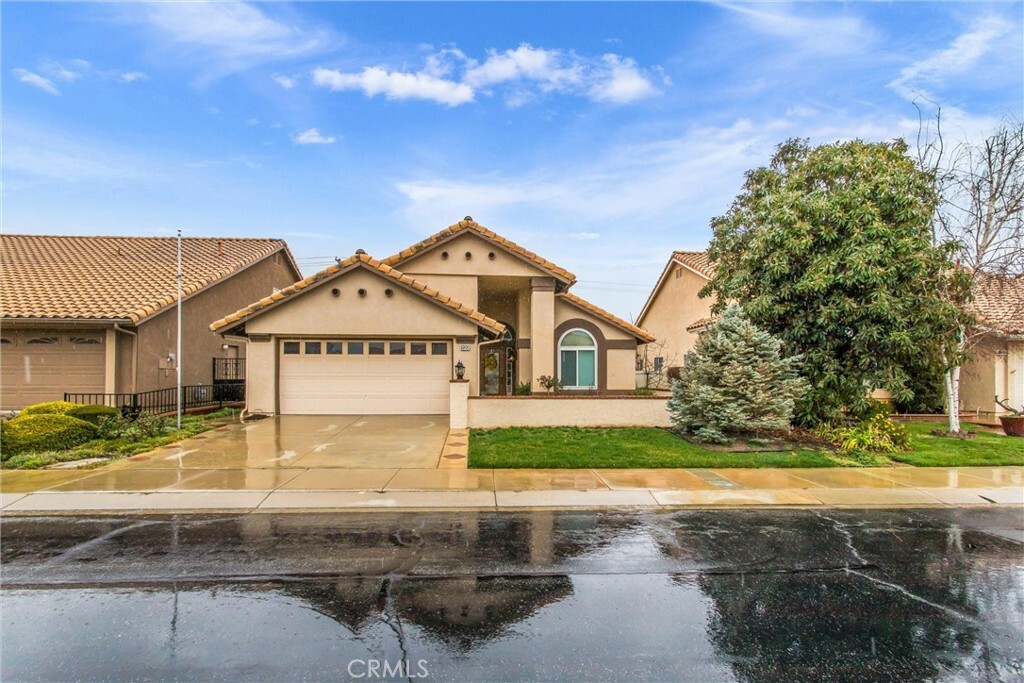 Property Photo:  1120 S Bay Hill Road  CA 92220 