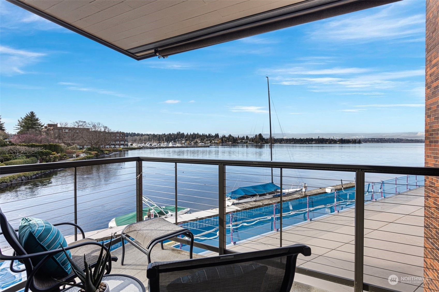 Property Photo:  5535 Lake Washington Boulevard NE 206  WA 98033 