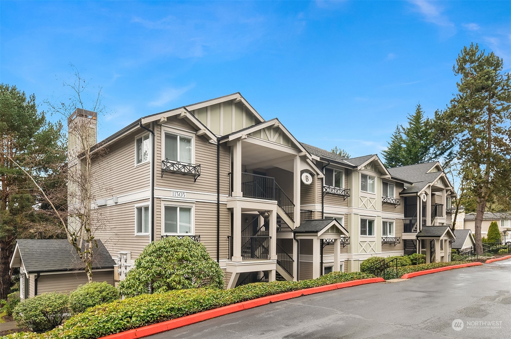 Property Photo:  11303 NE 128th Street B102  WA 98034 