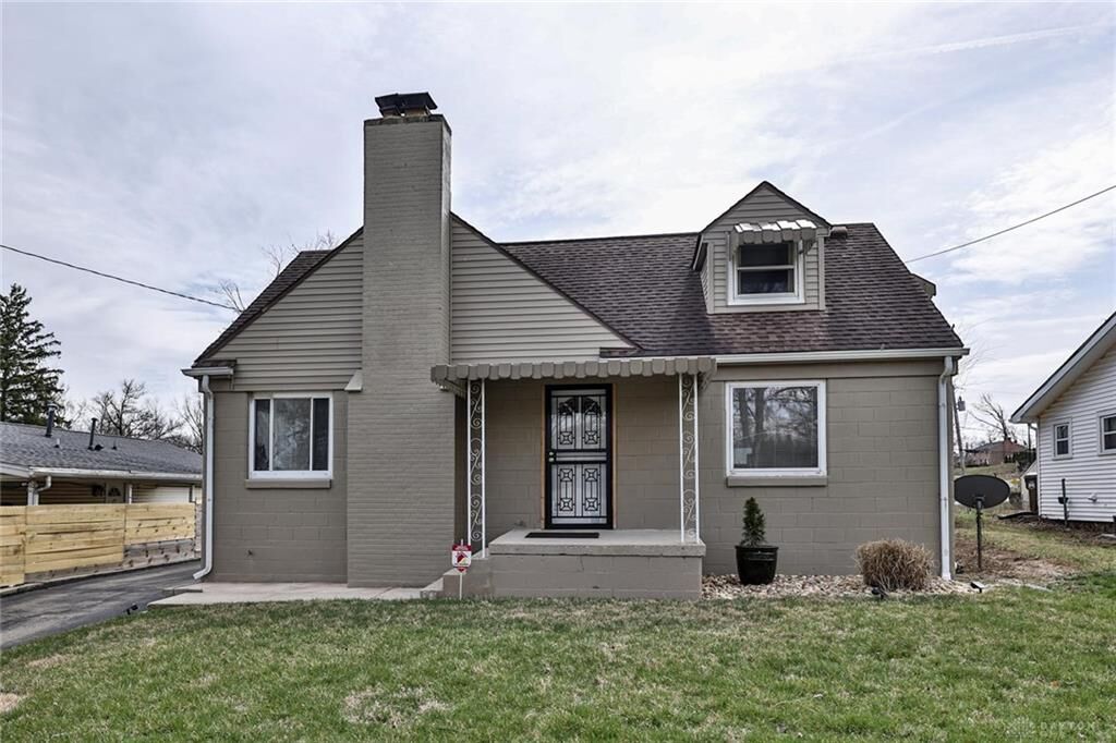 Property Photo: 154 W Orchard Springs Drive OH 45415