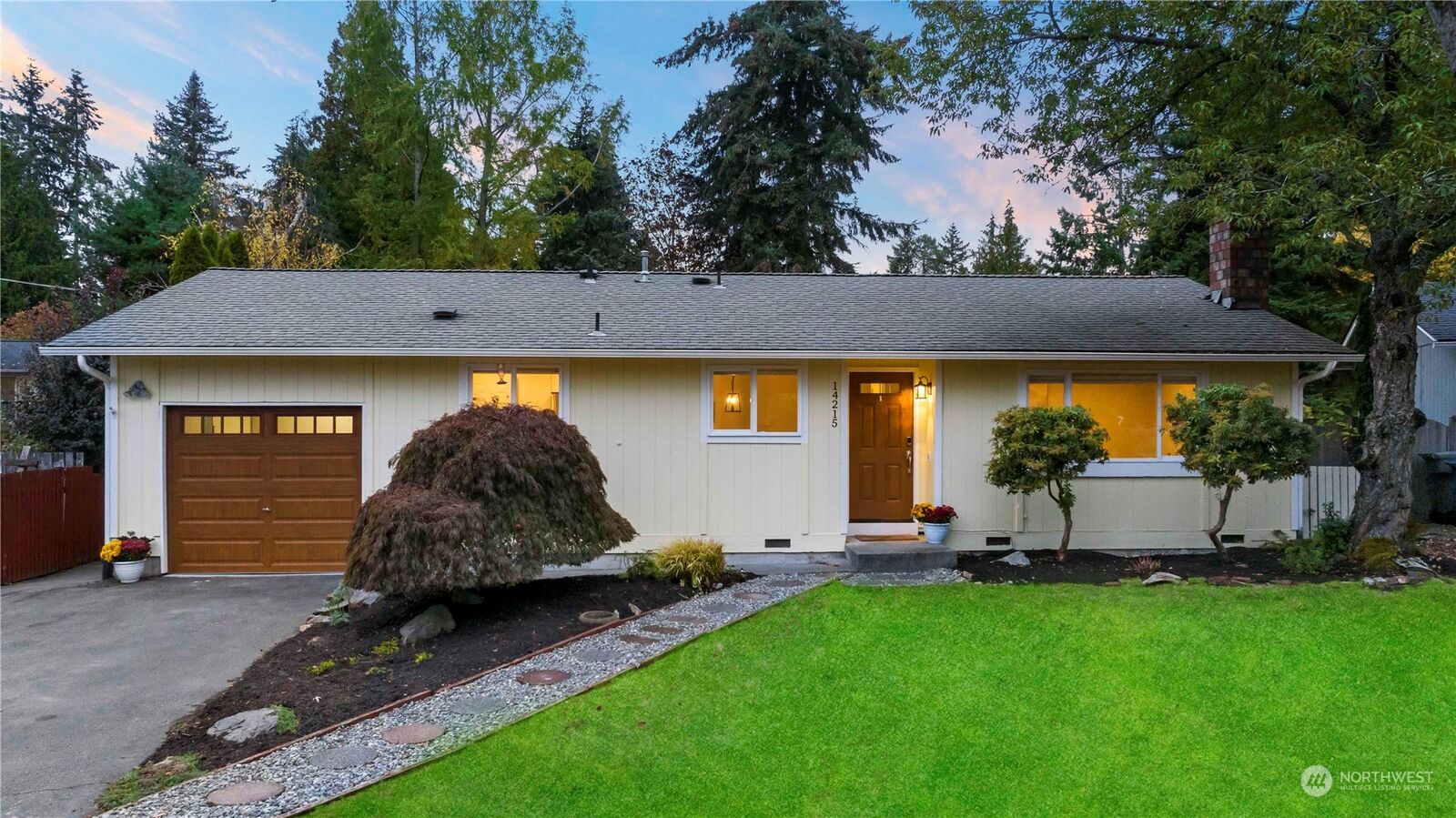 Property Photo:  14215 81st Avenue NE  WA 98034 