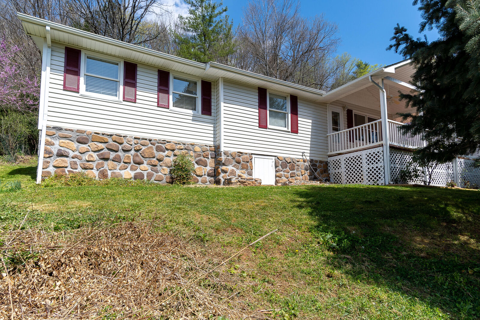 Property Photo:  187 Muddy Branch Road  TN 37643 