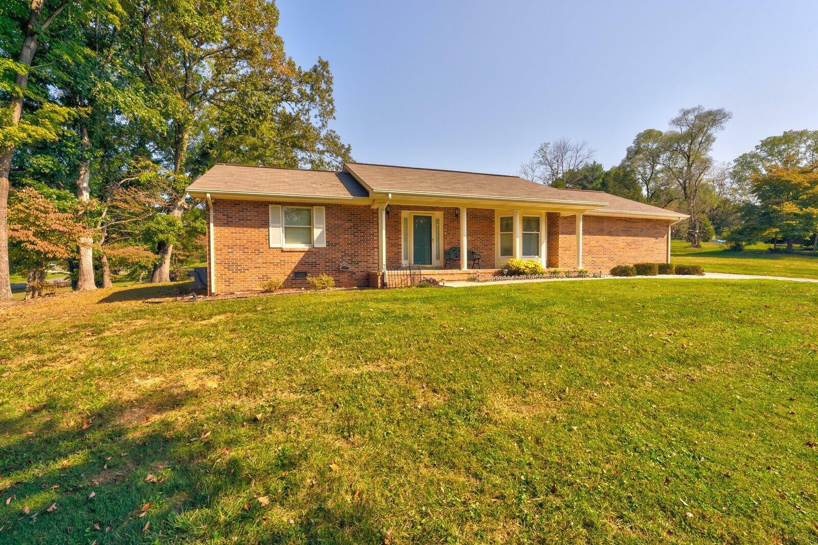 Property Photo:  5402 Memorial Boulevard  TN 37664 