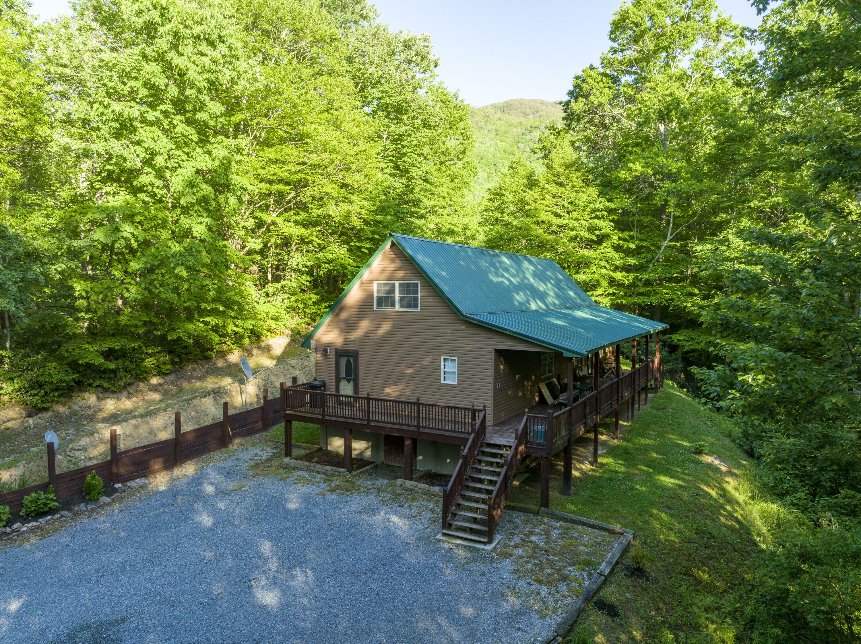 186 Blevins Road  Roan Mountain TN 37687 photo