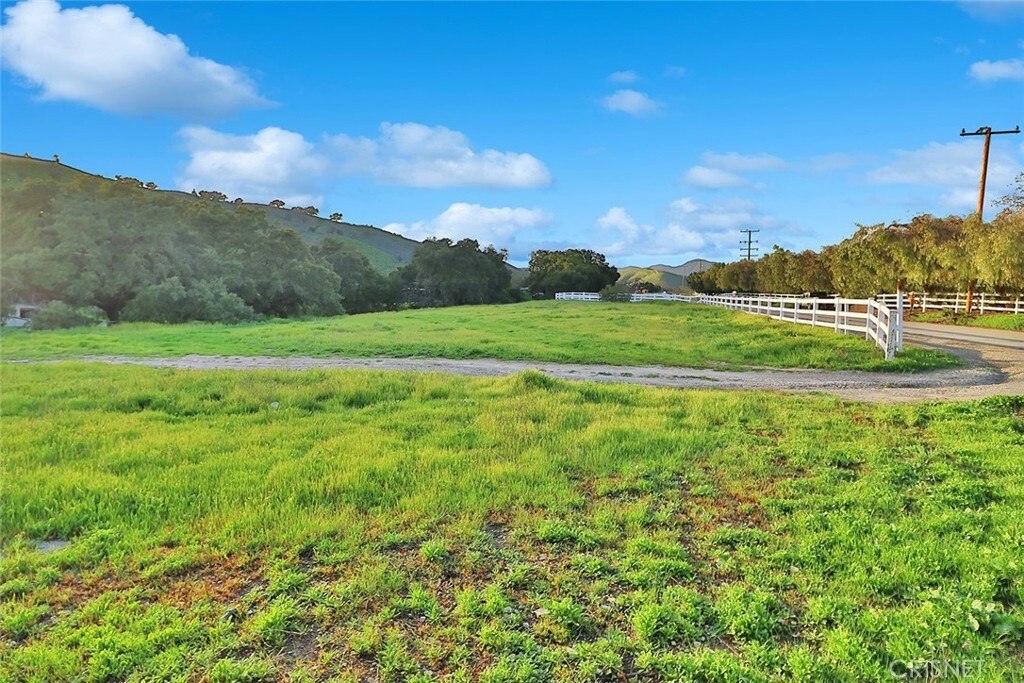 Property Photo:  6505 Chesebro Road  CA 91301 