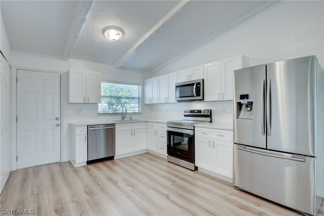 Property Photo: 3831 SE 12th Avenue FL 33904