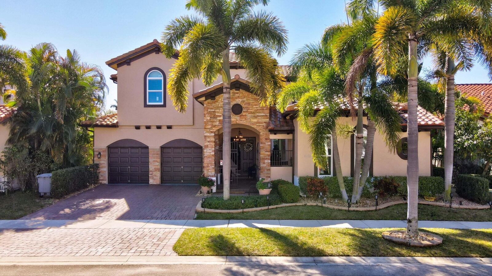 Property Photo:  4102 Artesa Drive  FL 33436 