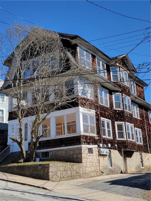 Property Photo:  15 Bragaw Street 1  CT 06320 