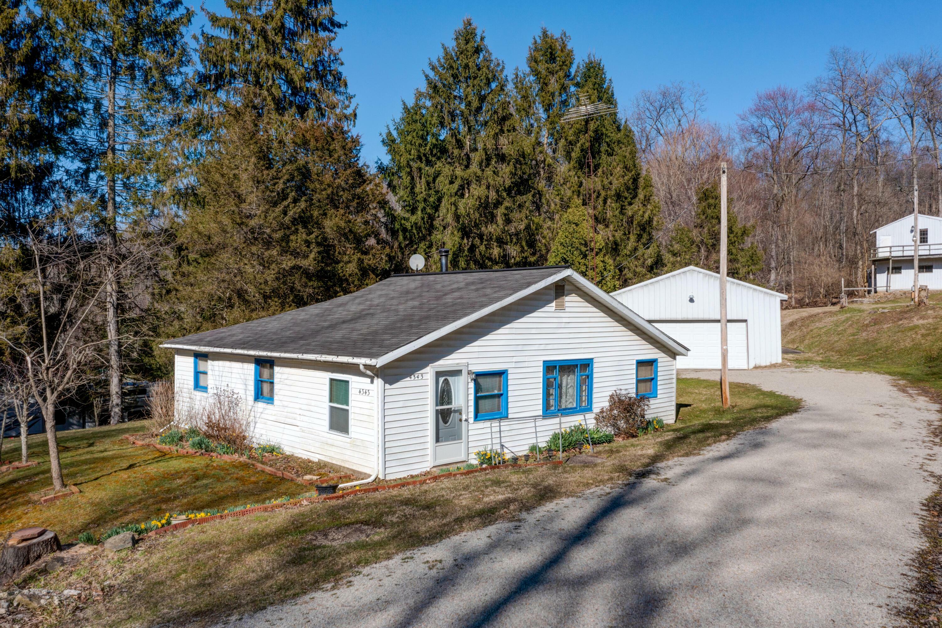 Property Photo:  4343 Stoney Hill Road SE  OH 43056 