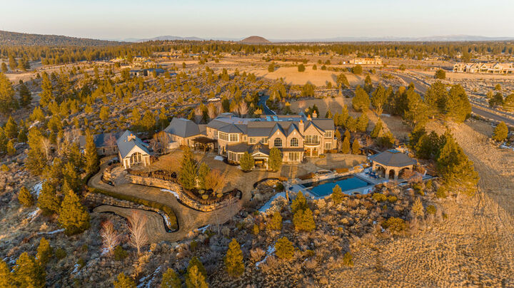 18665 Macalpine Loop  Bend OR 97702 photo