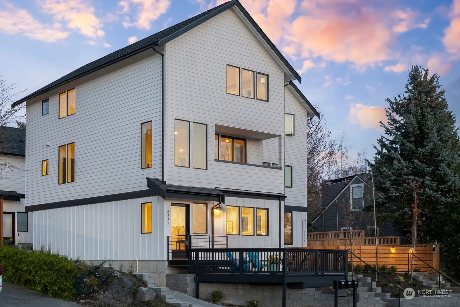 Property Photo:  6256 Vassar Avenue NE 1  WA 98115 