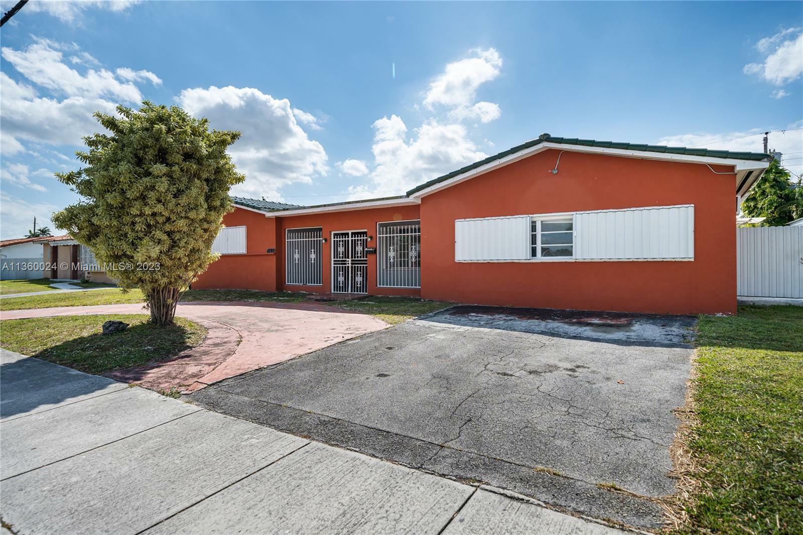 Property Photo:  1620 SW 97th Ave  FL 33165 