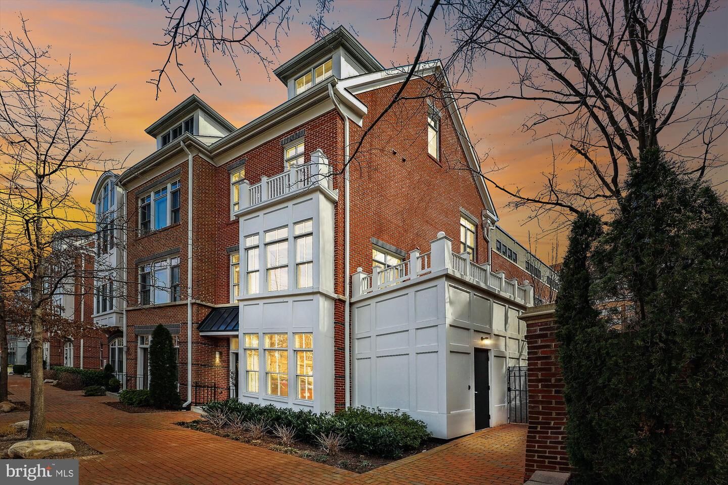 Property Photo: 1115 N Royal Street VA 22314