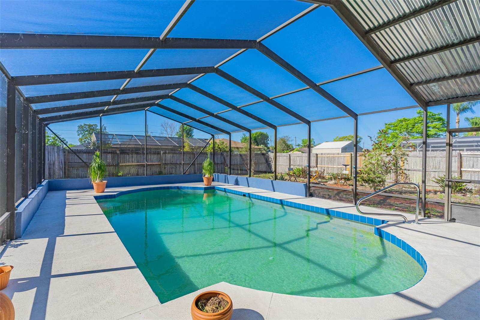 Property Photo: 867 Rayston Street FL 32725