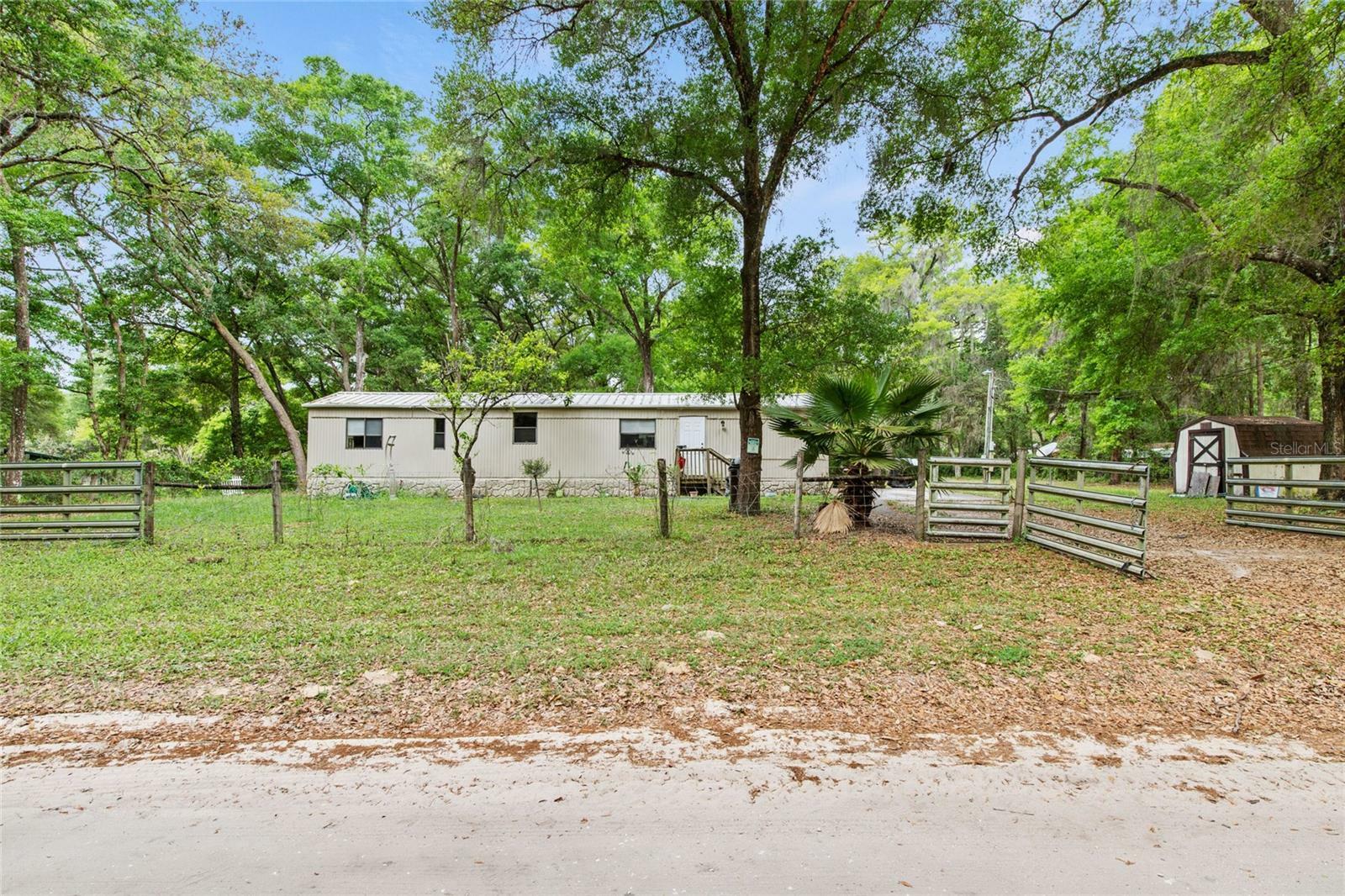 Property Photo:  12098 SE 139th Court  FL 32179 