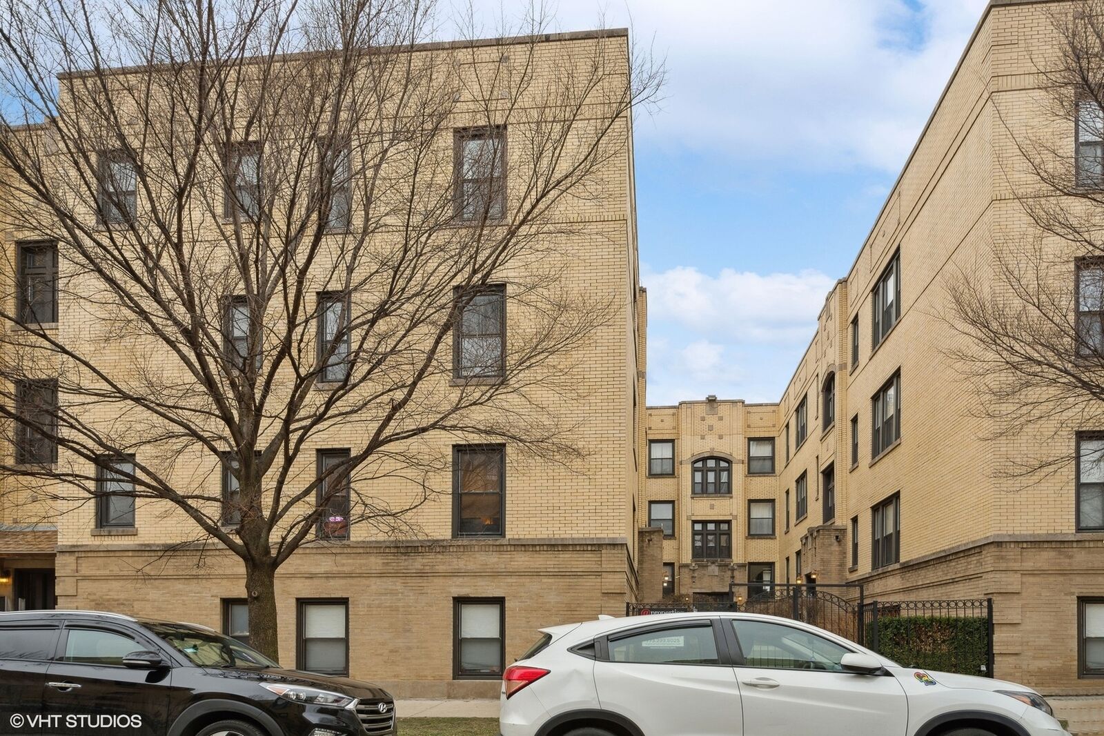 Property Photo:  4640 N Albany Avenue 2S  IL 60625 