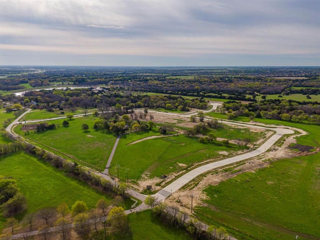 Property Photo:  3610 Jack's Loop  TX 76065 