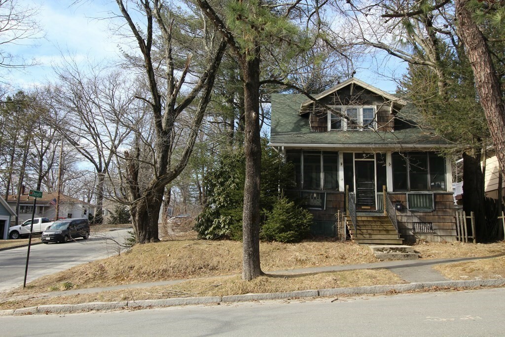 Property Photo: 12 Grenada St MA 01602