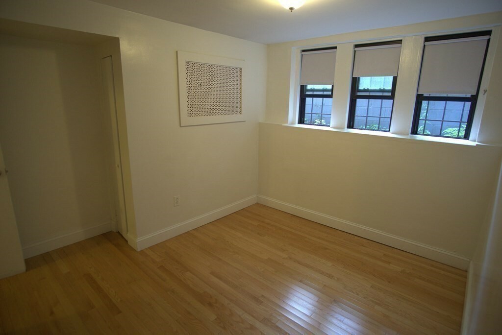 Property Photo:  1408 Commonwealth Ave 4  MA 02135 