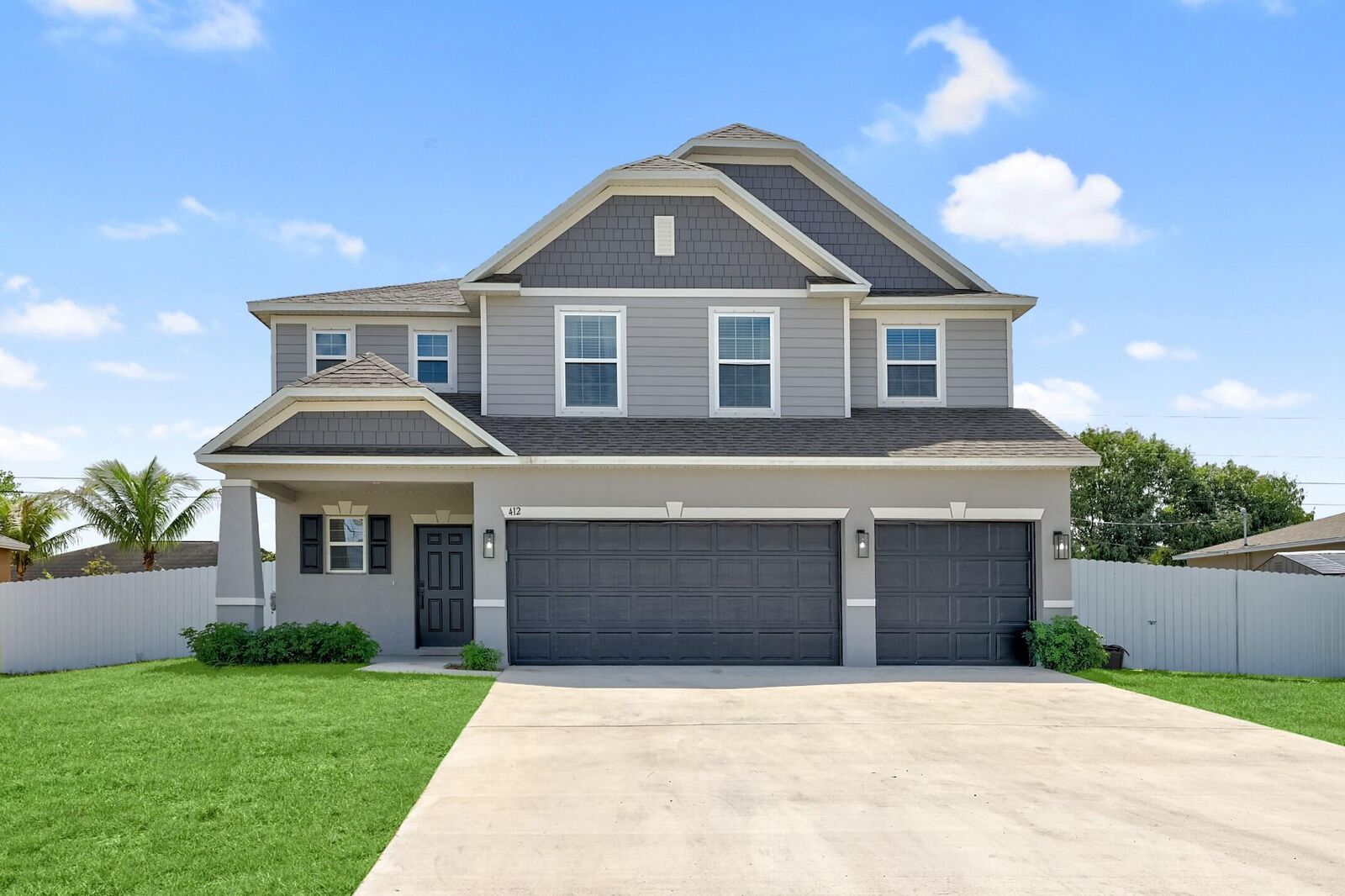 Property Photo:  412 SW Dailey Avenue  FL 34953 