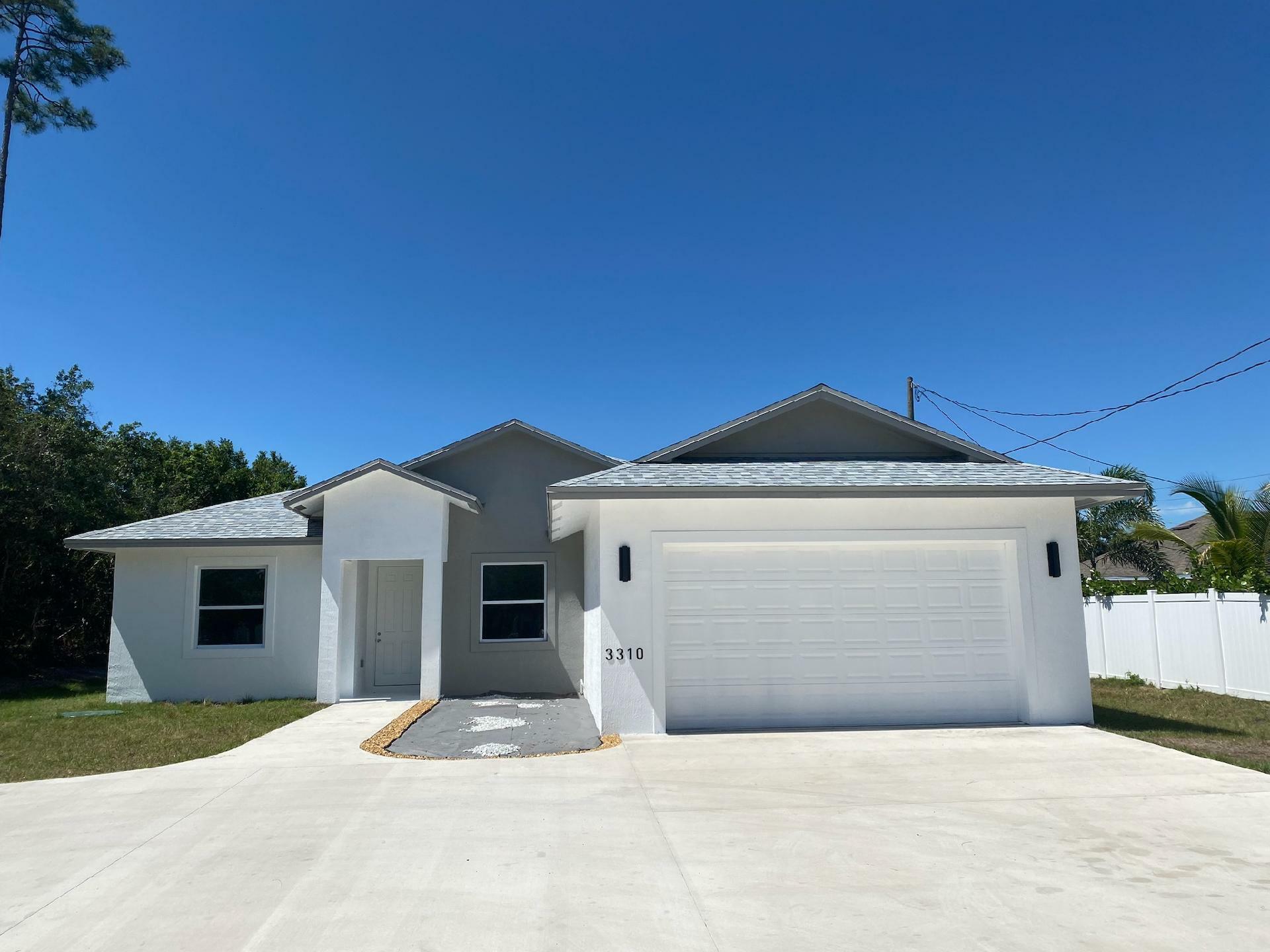 Property Photo:  3310 SW Savona Boulevard  FL 34953 