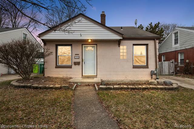 Property Photo:  23055 Rosalind Avenue  MI 48021 