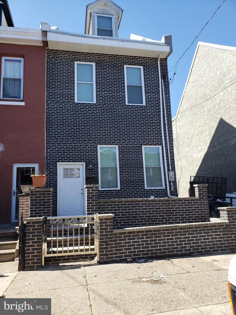 Property Photo: 2050 E Cambria Street PA 19134