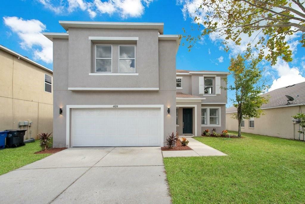 Property Photo:  409 Vine Cliff Street  FL 33570 