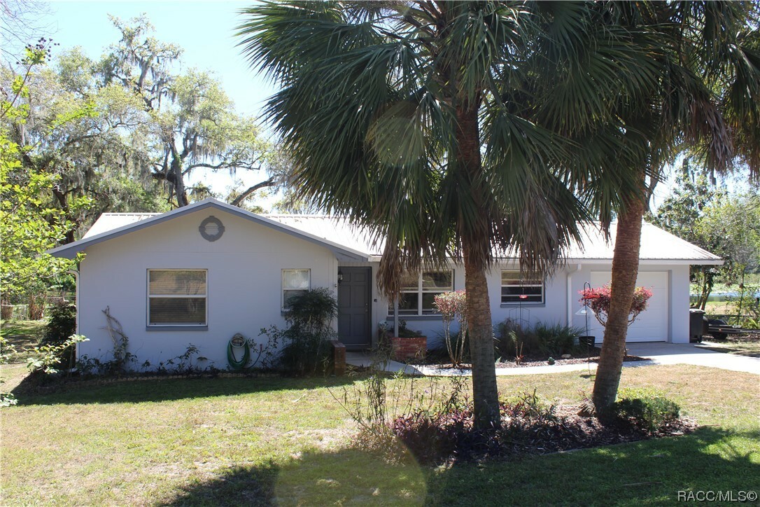 Property Photo:  8512 E Muir Place  FL 34450 