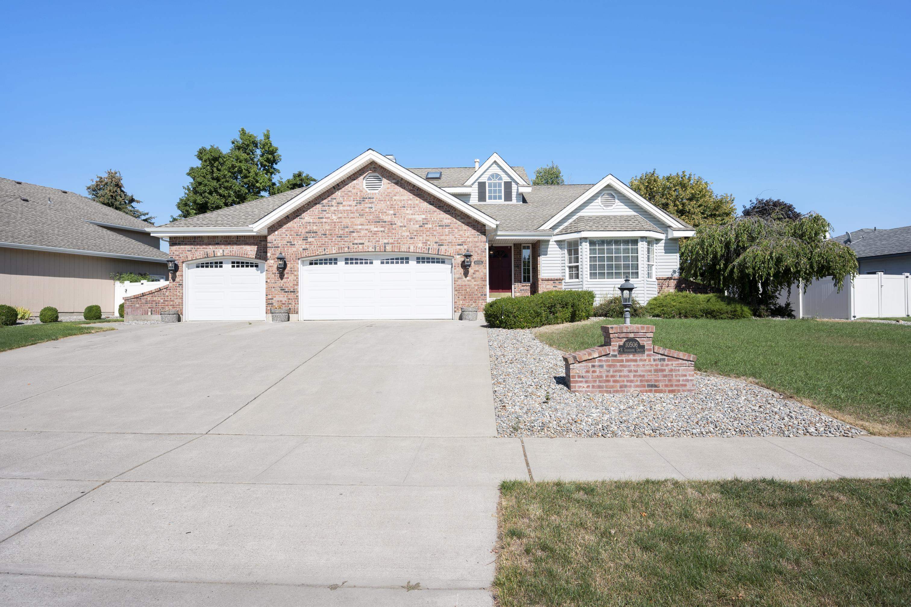 Property Photo: 10506 N Iroquois Dr WA 99208