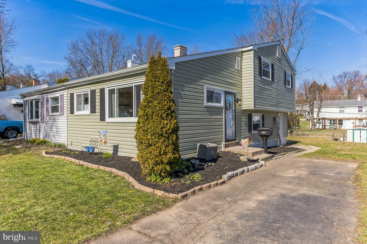 Property Photo:  2941 Thunderhead Road  PA 19001 