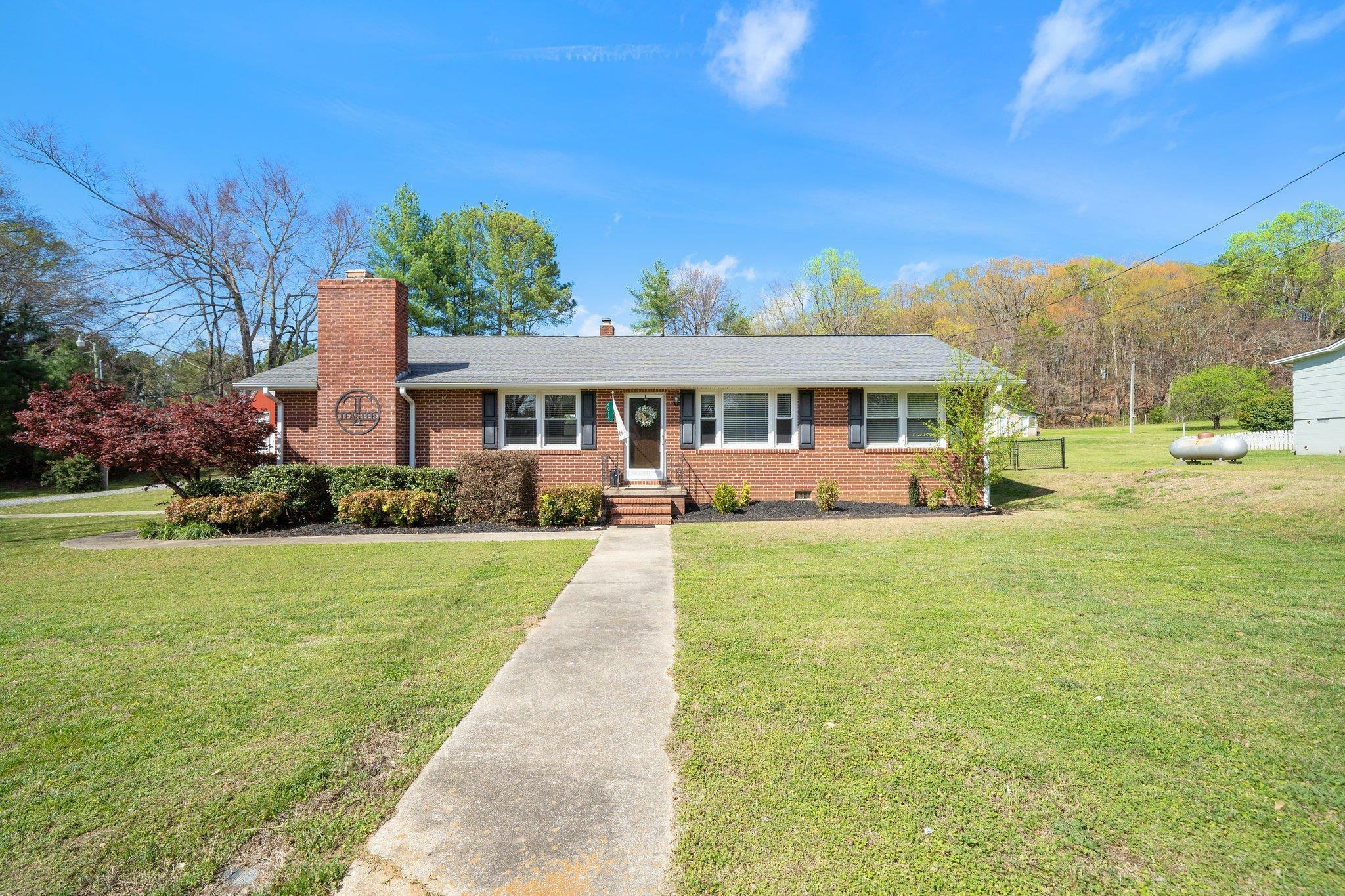 Property Photo:  4018 Pacolet Highway  SC 29372 