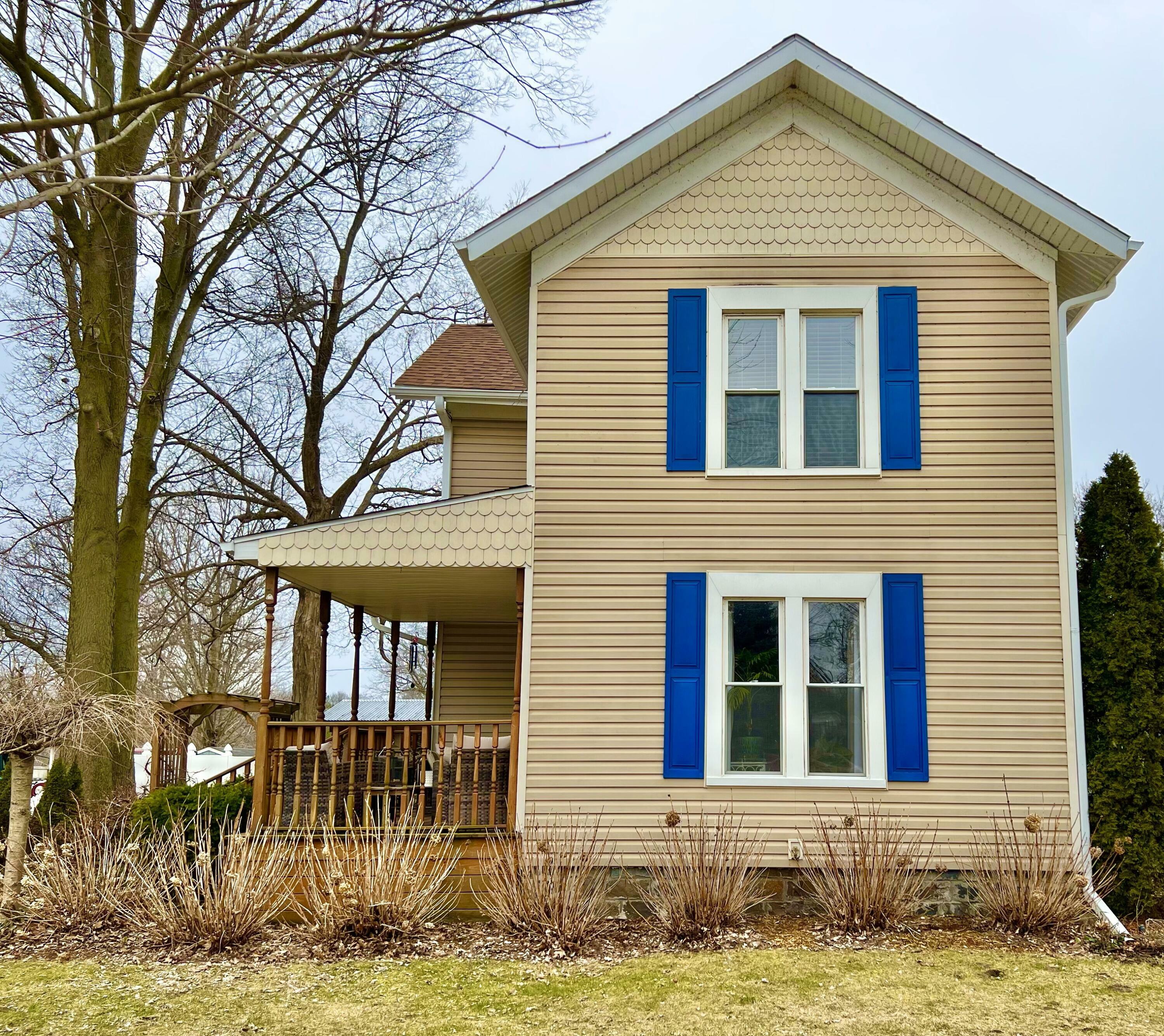 Property Photo:  305 Ellen Street  MI 49094 