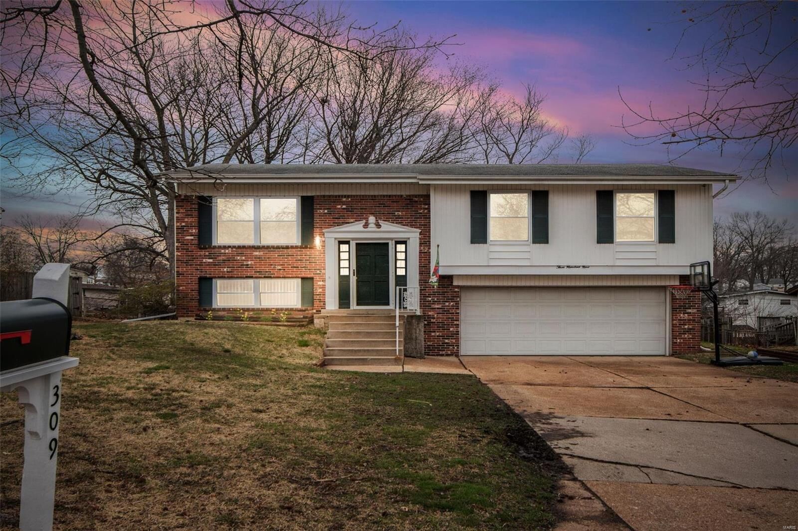 Property Photo:  309 Wembley Lane  MO 63021 