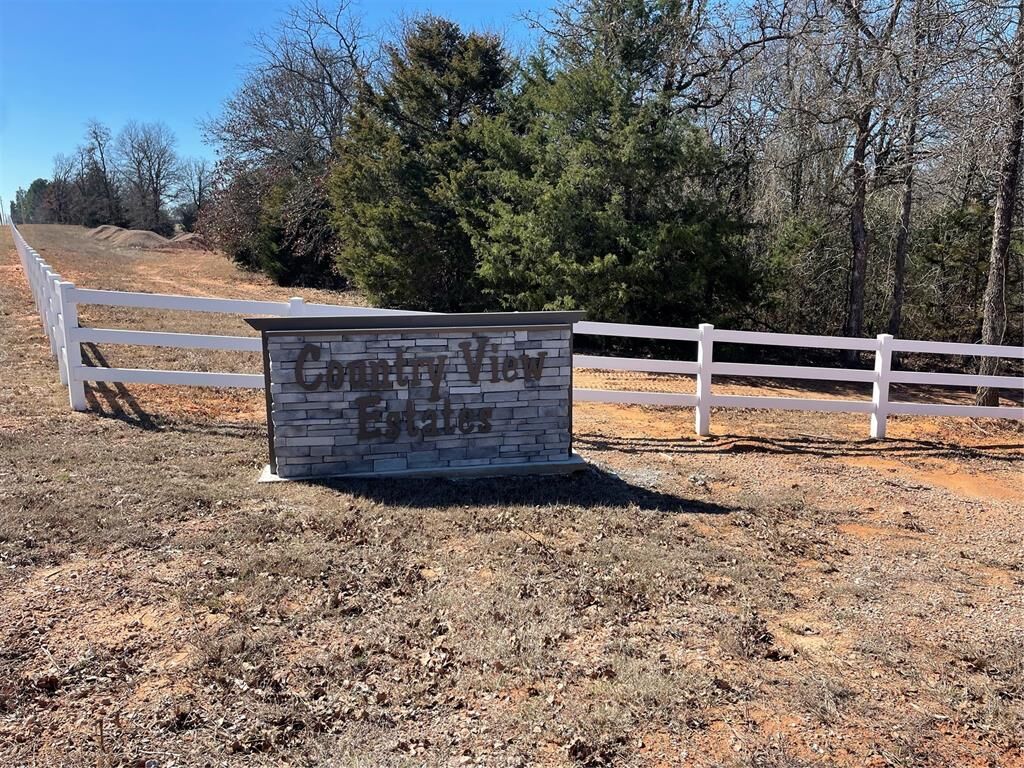 Property Photo: 17956 Simona Avenue OK 73026