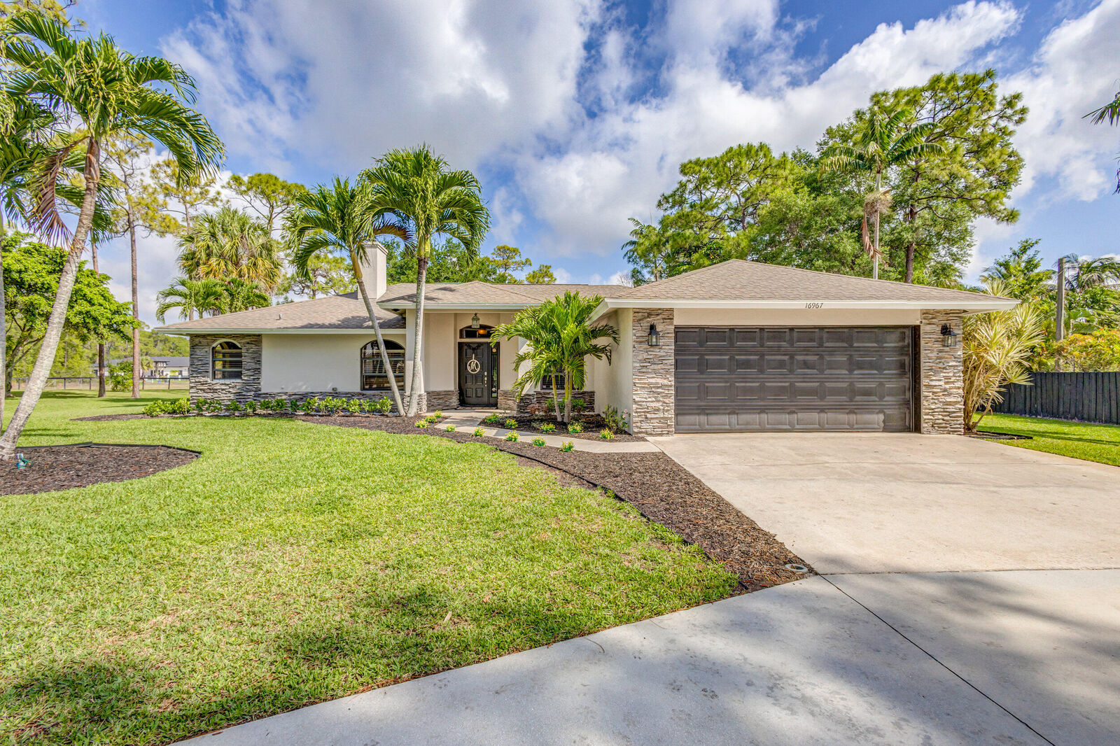 Property Photo:  16967 84th Court N  FL 33470 