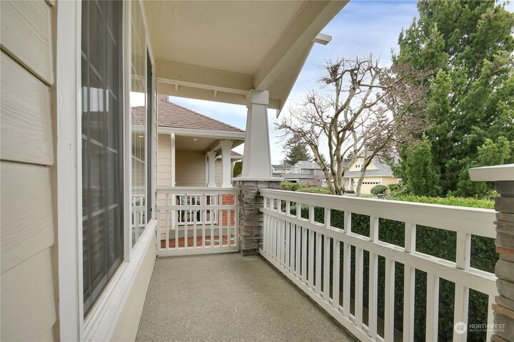 Property Photo:  4224 Fairwood Boulevard NE  WA 98422 